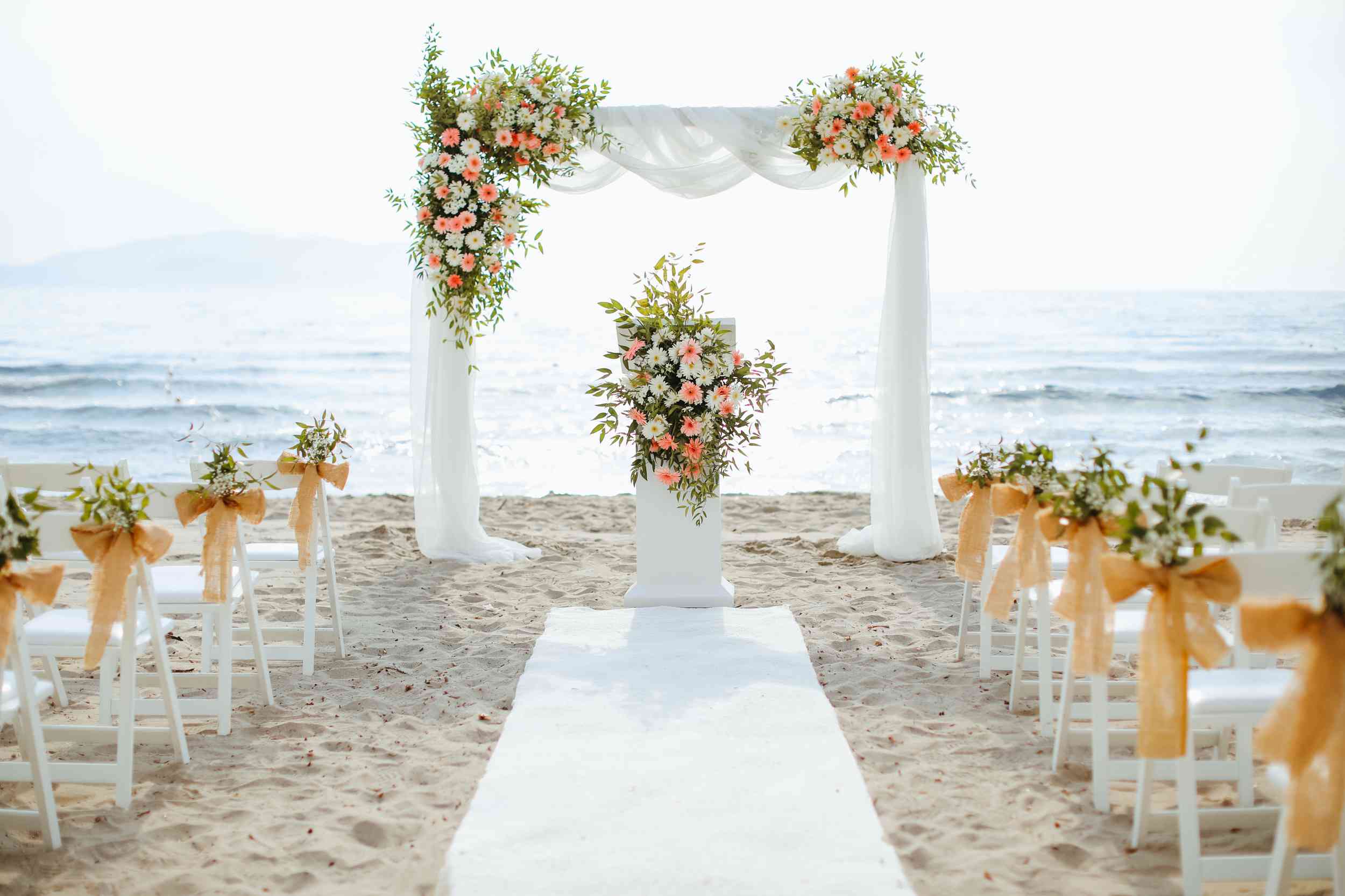 Chaos Ensues as Bride Refuses to Plan Her Wedding 'Everyone Is(00)