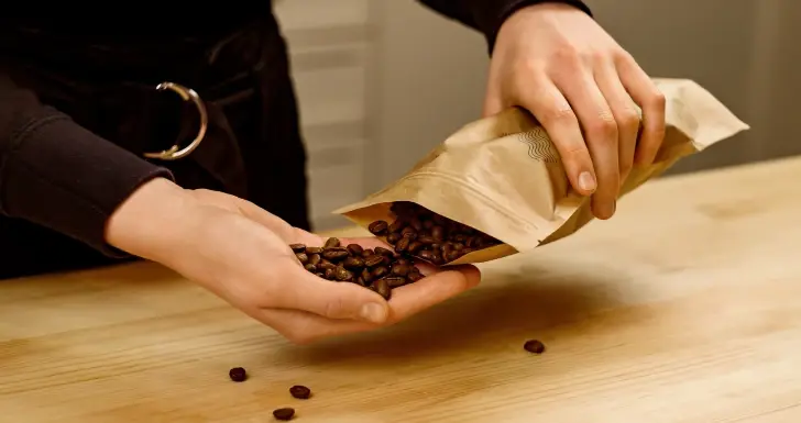 © Yuliia Ozeran via ShutterStock (ID: 2138065395)