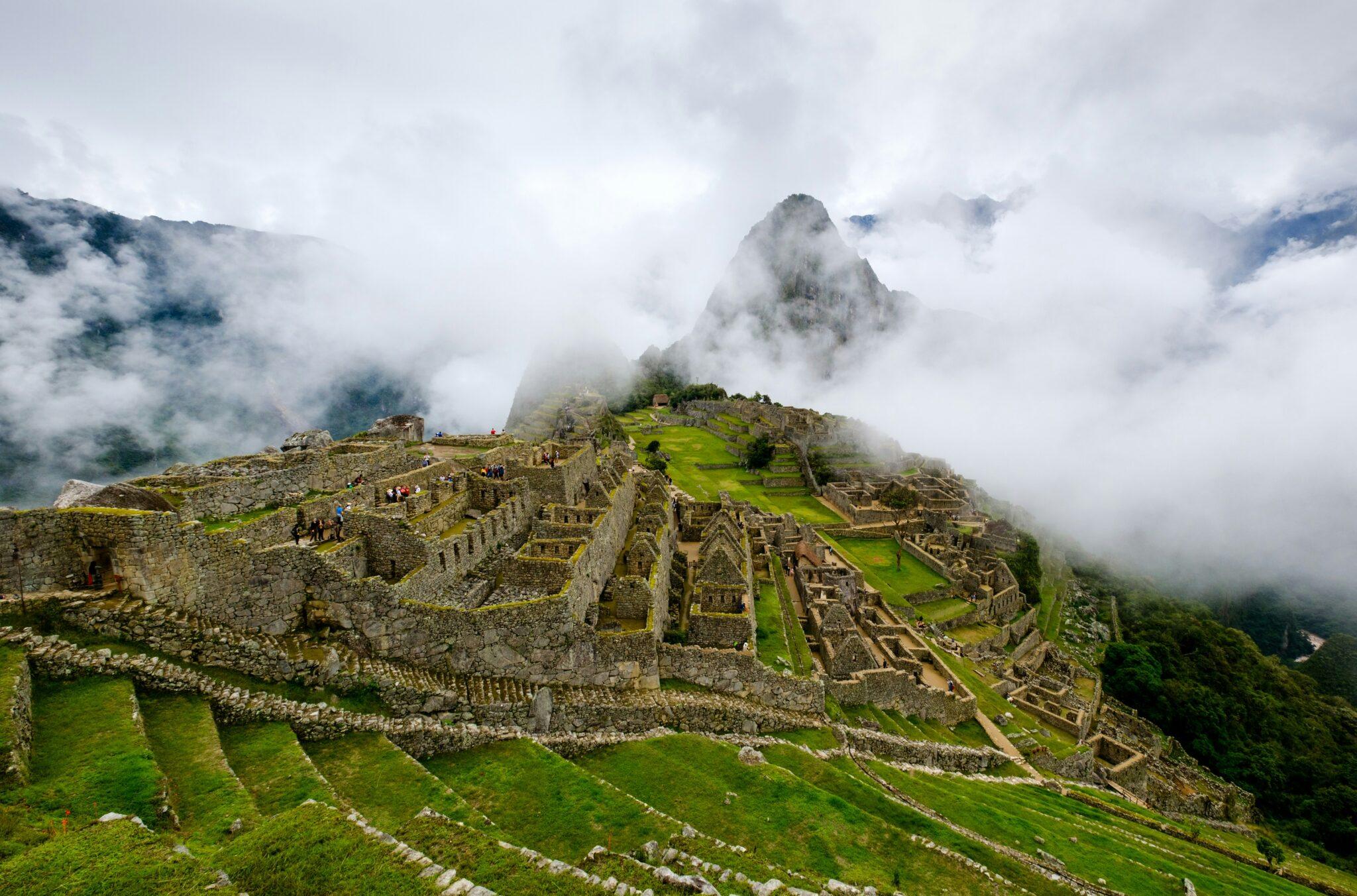 5 Ancient Structures That Defy Physics