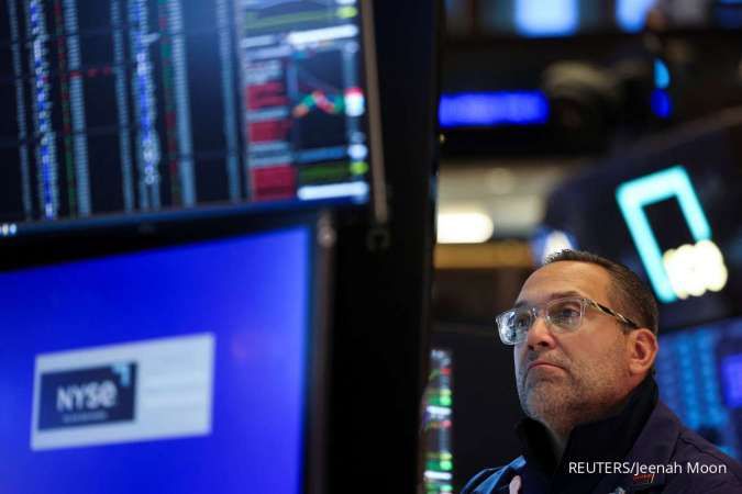 Wall Street Jatuh, Ketakutan Naik Terkait Utang Pemerintah AS