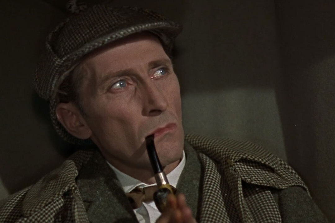  پیتر کوشینگ©بی‌بی‌سی کوشینگ نقش هولمز را در فیلم «سگ باسکرویل‌ها» (۱۹۵۹) محصول شرکت همر فیلمز و یک سریال تلویزیونی دهه ۱۹۶۰ بی‌بی‌سی بازی کرد. سبک ظریف و دقیق او، او را به چهره‌ای برجسته در میان بازیگران کلاسیک تبدیل کرد. 