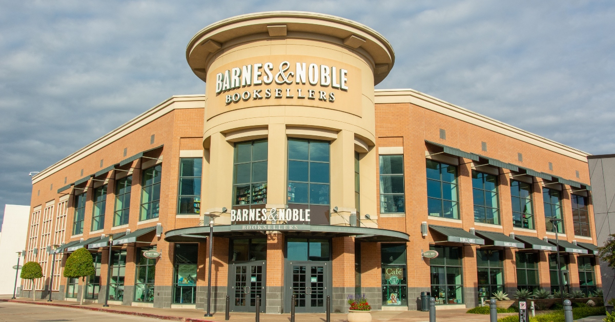 13 Stores With Hidden Loyalty Perks Most Shoppers Miss