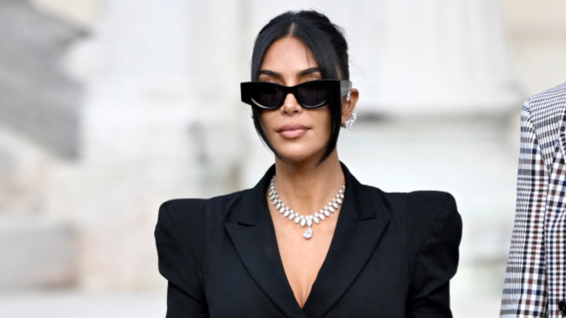 Kim Kardashian Announces She S Finally Graduated Law Program After 6