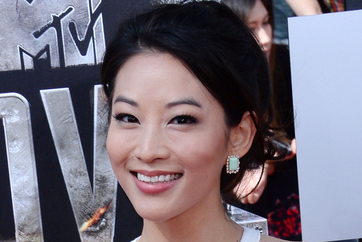 Watch Kpop Demon Hunters Trailer Music And Monsters Collide