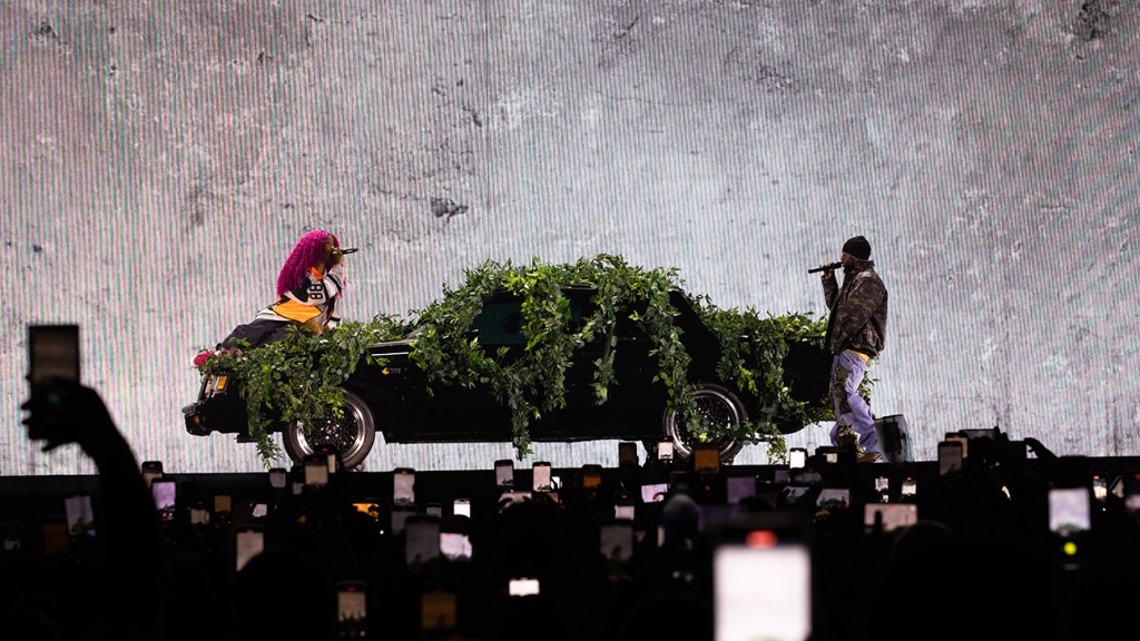 Kendrick Lamar Commands Home Crowd as SZA Brings Out Lizzo for Surprise