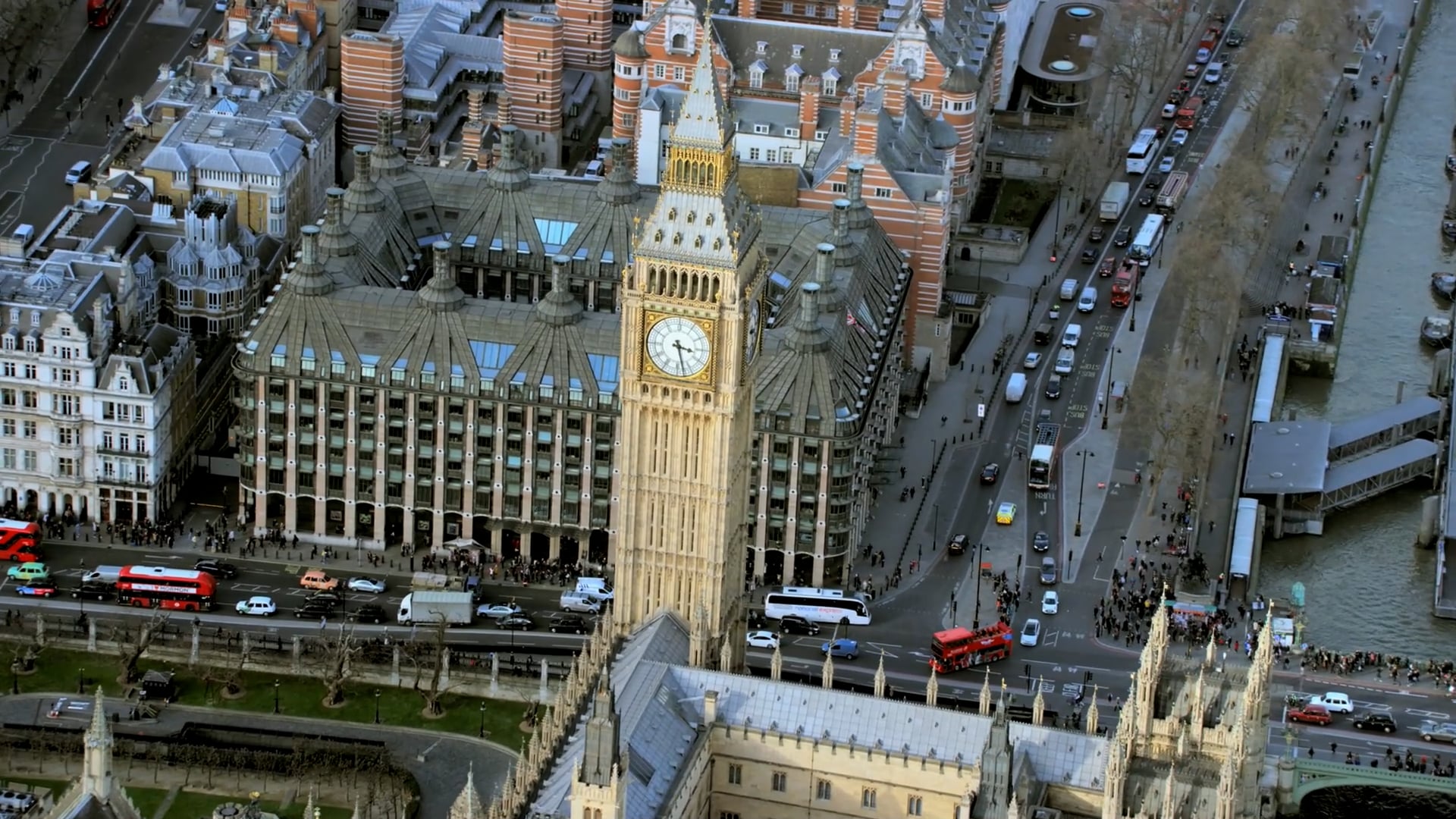 London's Towering Icon: Drone Captures Big Ben's Majesty