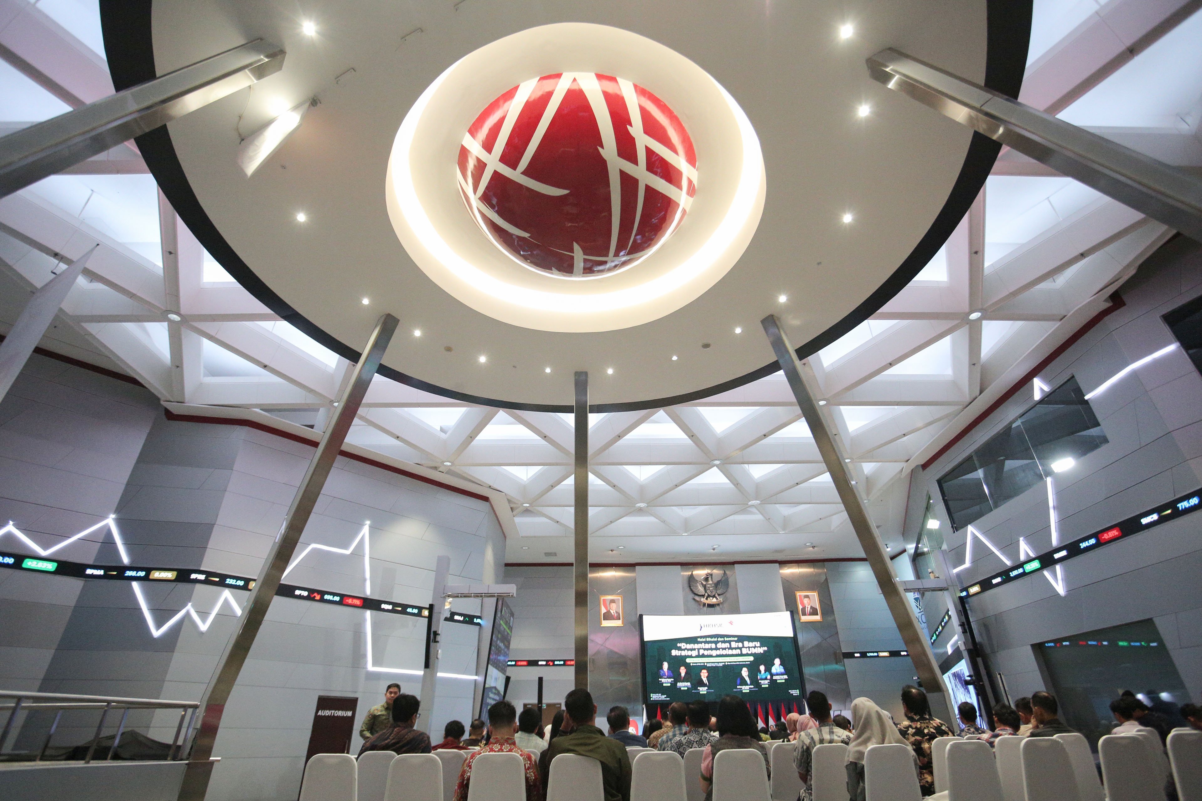 IHSG Sesi I Turun 0,61%, DSSA, RAJA hingga RATU Merosot