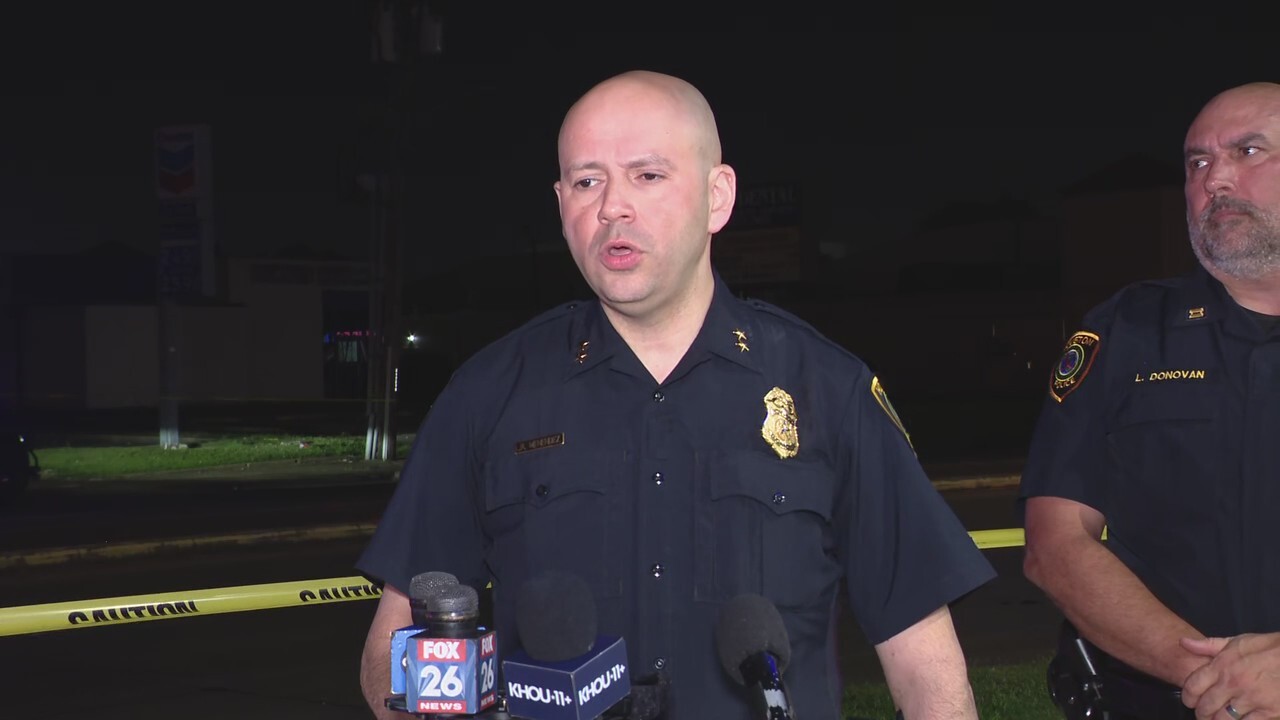 Houston Police Provide Update After Pursuit Ends In Deadly Crash