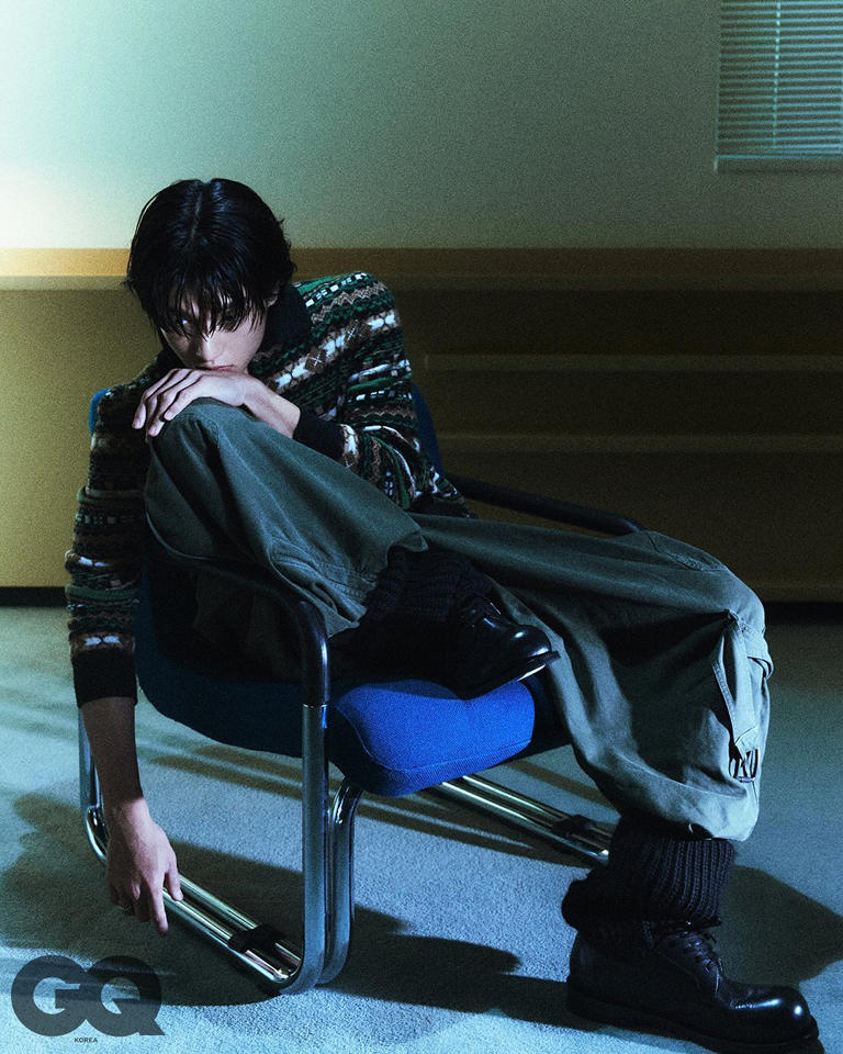 フォト】ATEEZウヨン×黒猫…シックな魅力さく裂