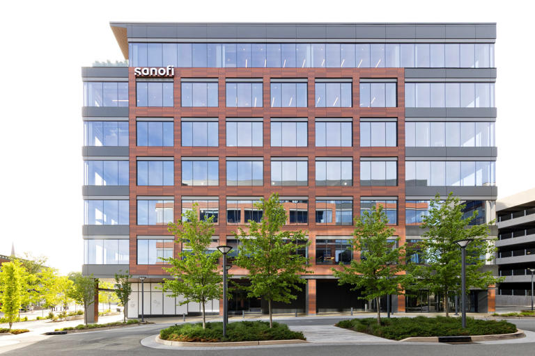 Gov. Murphy, Morristown welcome 2,000 Sanofi employees to new office ...