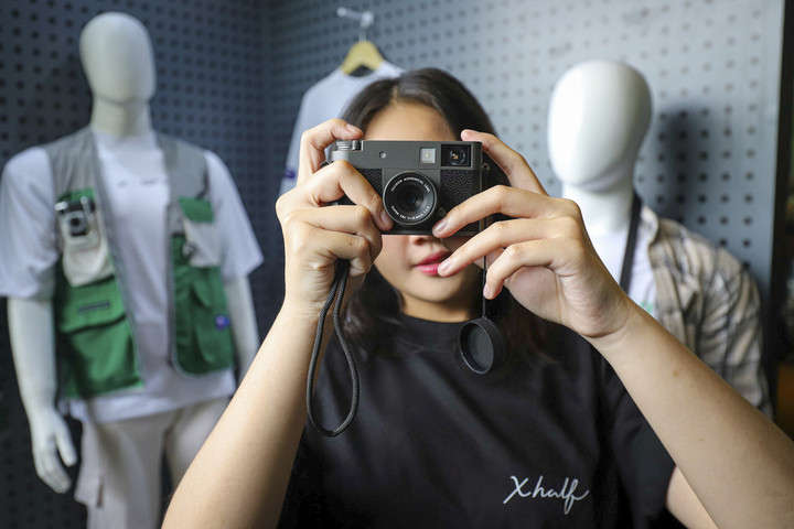 Warta Bandung Barat | Foto: Fujifilm X-Half – Kamera Digital yang Beri Rasanya Analog