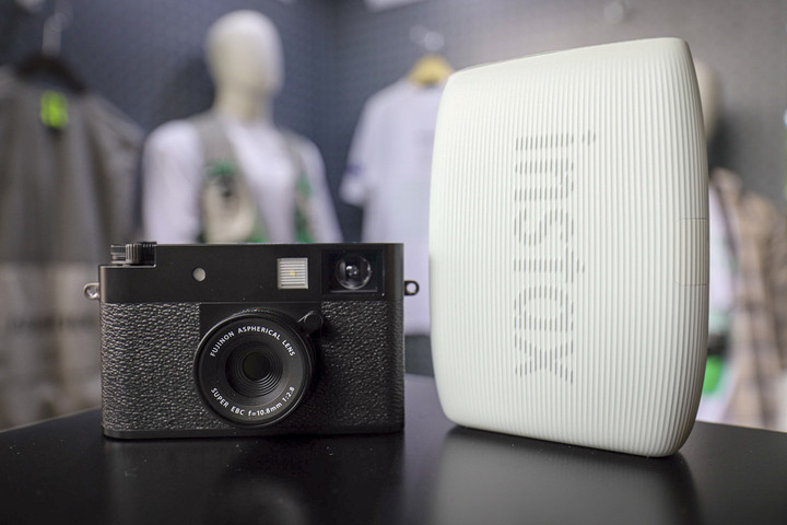 Warta Bandung Barat | Foto: Fujifilm X-Half – Kamera Digital yang Beri Rasanya Analog