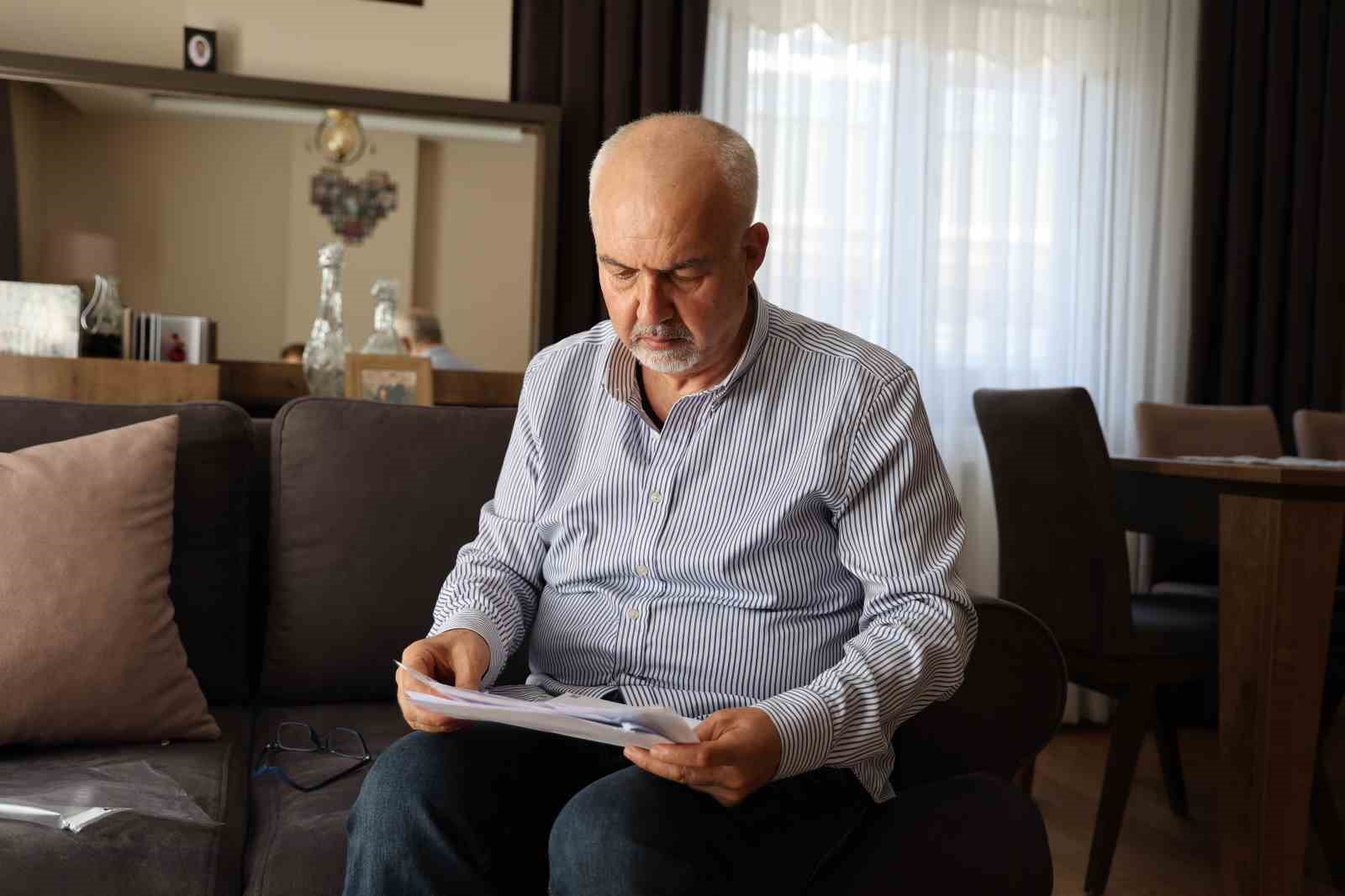 ATAŞEHİR’DE YAŞAYAN EMEKLİ İBRAHİM YÜRÜK, 24 BİN TL’LİK BORCUNUN ÖDEYEMEYİNCE 6 MİLYONLUK EVİNDEN OLDU.