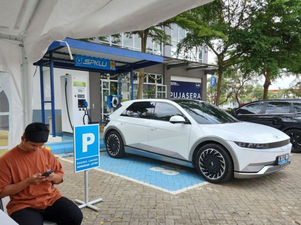 Setelah Mobil Listrik, RI Siap Mengembangkan Ekosistem Sepeda Motor Listrik