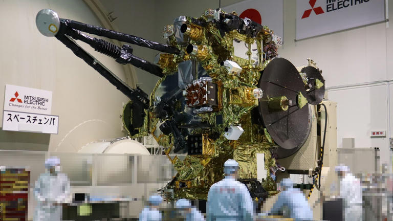 Japan tests its Mars moon sample-return probe ahead of 2026 launch