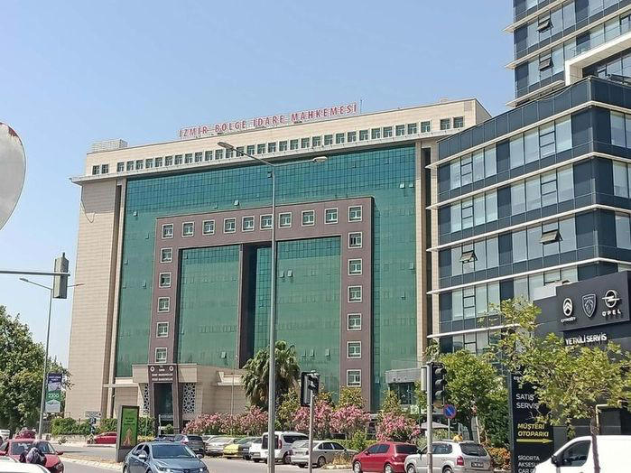 Suçüstü yakalanmışlardı! Adliyede rüşvetten tutuklama!