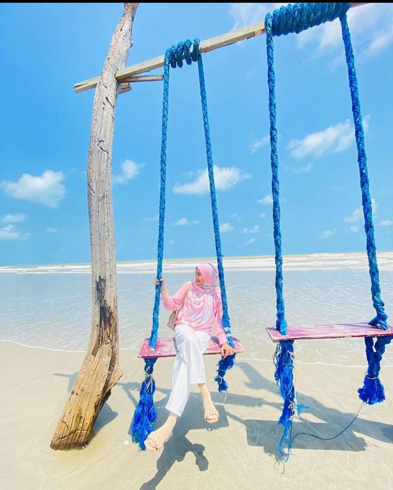 Pantai Melawai' (@humairah_privatepool)