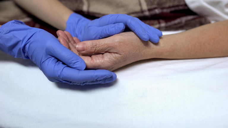 «La proposition actuelle introduit une inflexion majeure. Elle institue, dans certaines circonstances, un droit à demander une assistance médicalisée à mourir.»