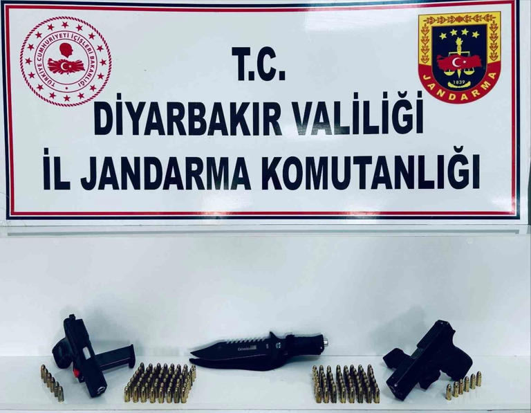 DİYARBAKIR VE BATMAN'DA İŞ YERİ KURŞUNLAMA İLE KUNDAKLAMA EYLEMLERİNE KATILAN "DALTONLAR" ÇETESİNE DÜZENLENEN OPERASYONDA 3 KİŞİ GÖZALTINA ALINDI.