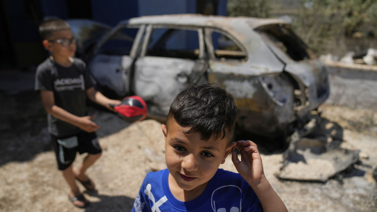 Μεσανατολικό: Ισραηλινοί έποικοι πυρπόλησαν αυτοκίνητα και σπίτια Παλαιστινίων