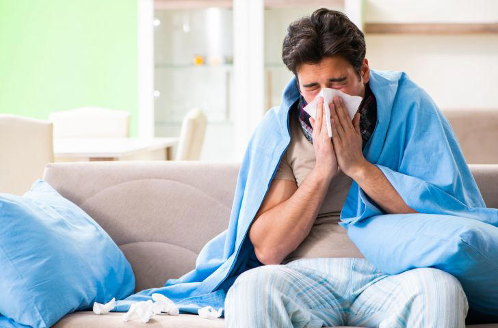 Síntomas de Covid 2025: cómo distinguirlo de un resfrío o gripe