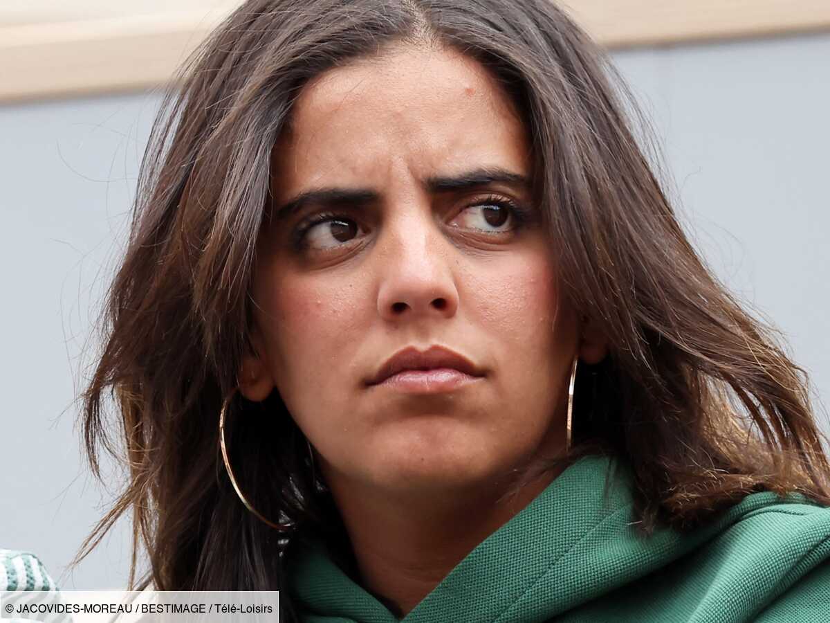 "Juste m'asseoir est impossible" : Inès Reg au plus mal, des dates de sa  tournée reportées pour raisons médicales