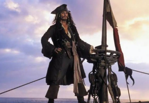 Warta Bandung Barat | 3 Film Johnny Depp dengan Topi Ikonik yang Tak Terlupakan