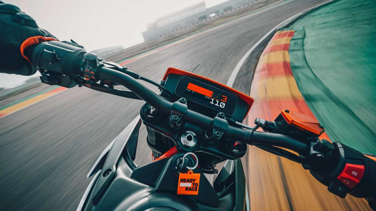 A commuter bike that feels practical, predictable, and surprisingly fun