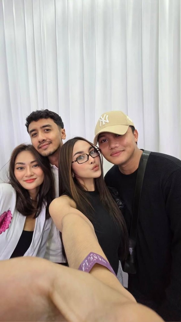 Warta Bandung Barat | Deretan Bintang Indonesia Hadir ke Konser Rossa, Fadil Jaidi Ikut Meriahkan