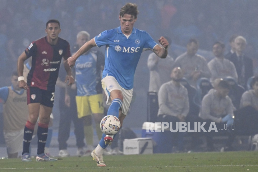 Napoli pantang menyerah, dua gol McTominay tahan Inter di Giuseppe Meazza