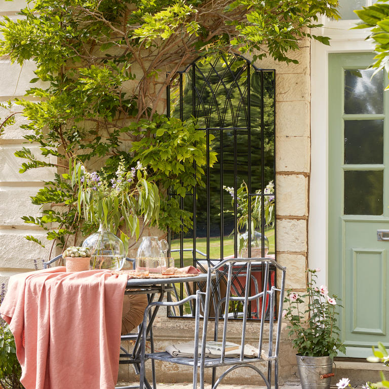 7 side return garden ideas to make the most of this overlooked outdoor ...