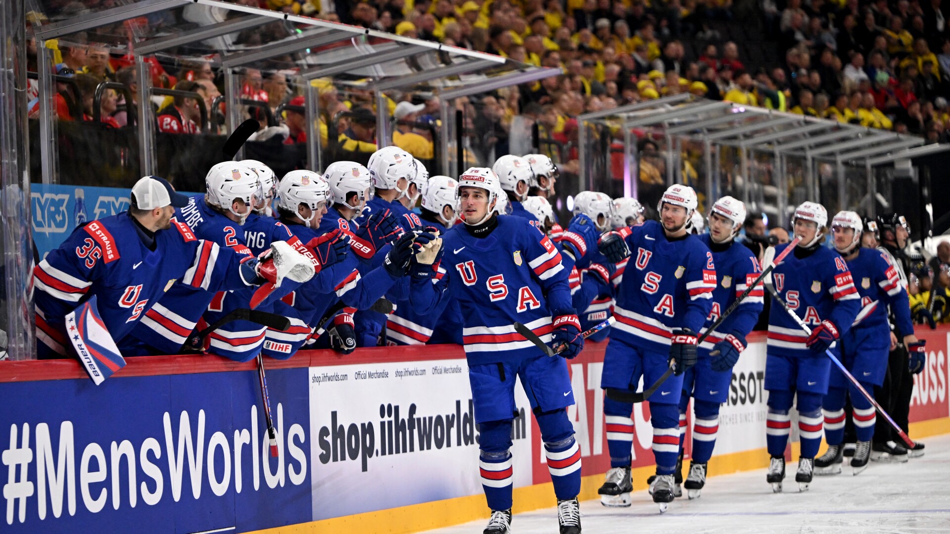 U.S. men's hockey team makes world championship final, best since 1950