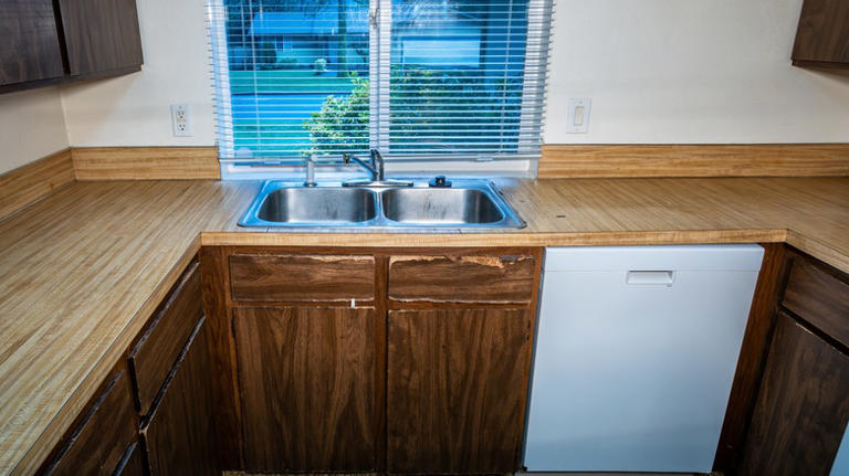 The Types Of Wood Kitchen Cabinets You Should Never Paint