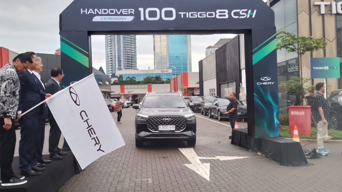 Chery Serahkan 100 Unit Pertama Tiggo 8 CSH Secara Langsung ke Konsumen Beruntung