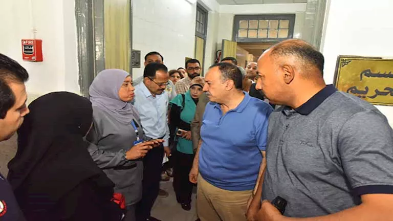 محافظ أسيوط يتفقد مستشفى الرمد