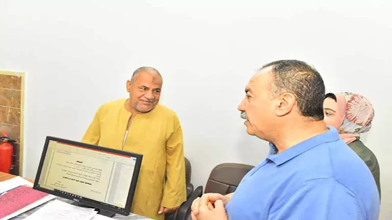 محافظ أسيوط يتفقد مستشفى الرمد