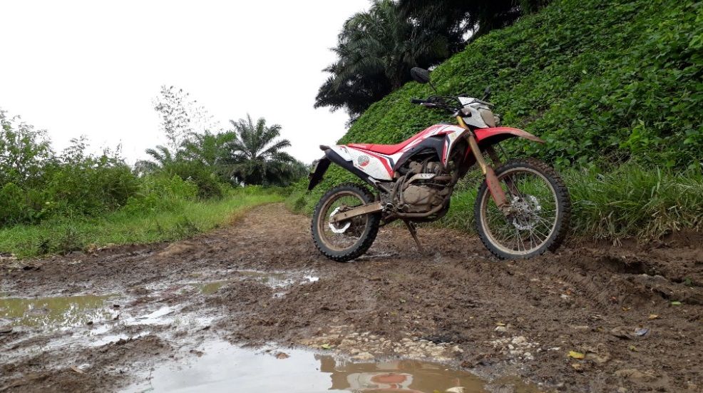 Warta Bandung Barat | Pilih Antara Honda CRF150L atau CB150X? Simak Spesifikasi dan Harga untuk Petualangan Maksimal!