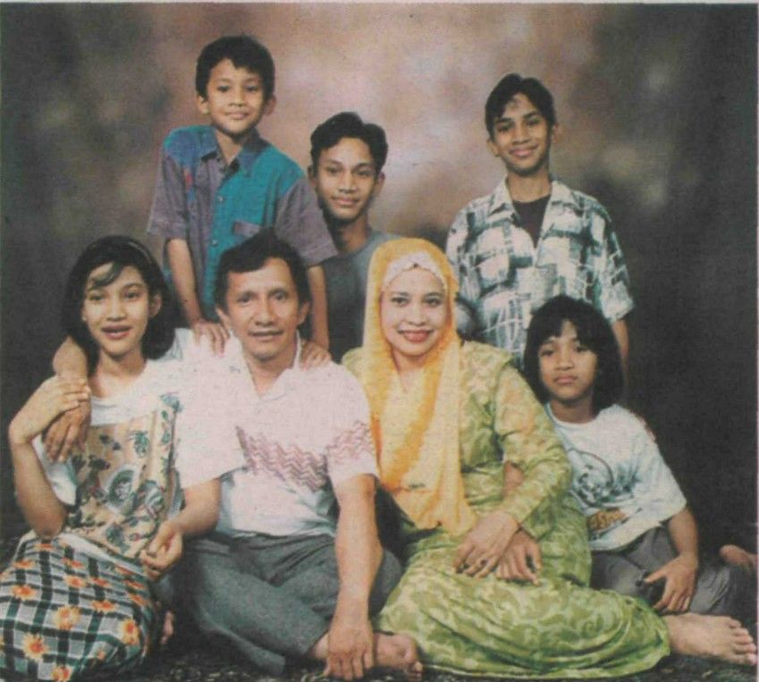 Ketika Amien Rais Dapat Telepon Gelap dan Anaknya Diancam Sebelum Soeharto Jatuh