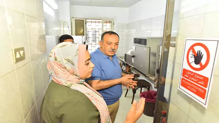 محافظ أسيوط يتفقد مستشفى الرمد