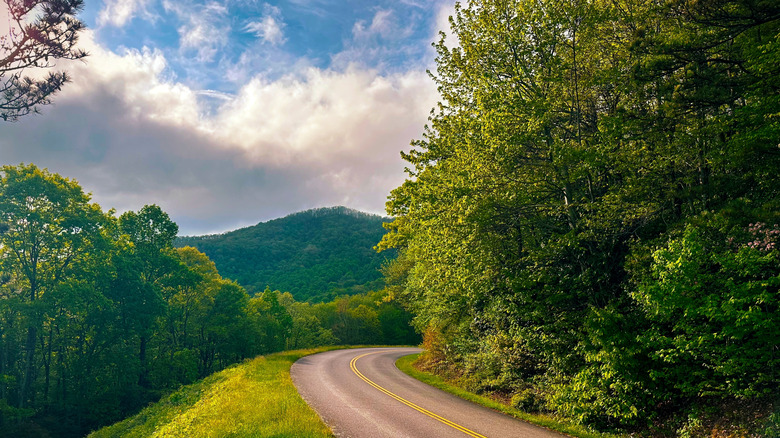 Situated In Virginia's Blue Ridge Mountains Is A Progressive Town With ...