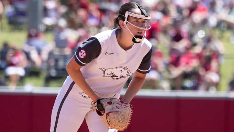 Razorbacks rip through season opener with run-rule wins at Kickin ...