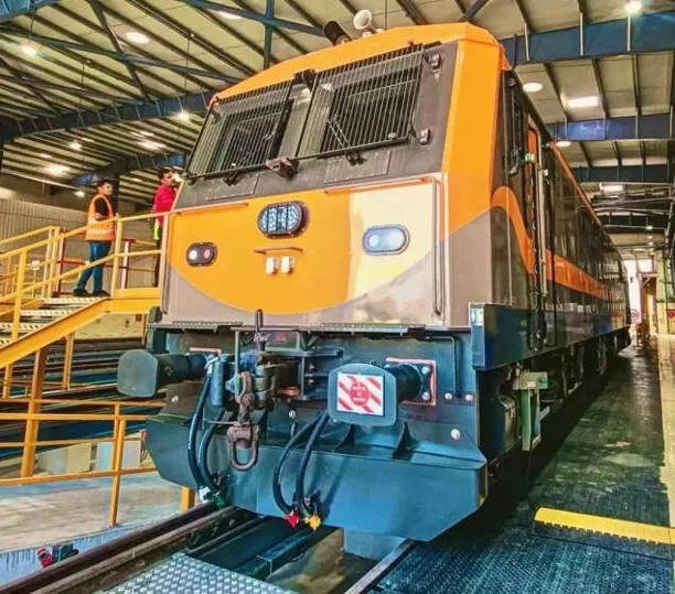 Indian Railways' first 9,000 HP electric locomotive engine inaugurated by PM Modi; unveils Dahod's loco workshop - Top facts