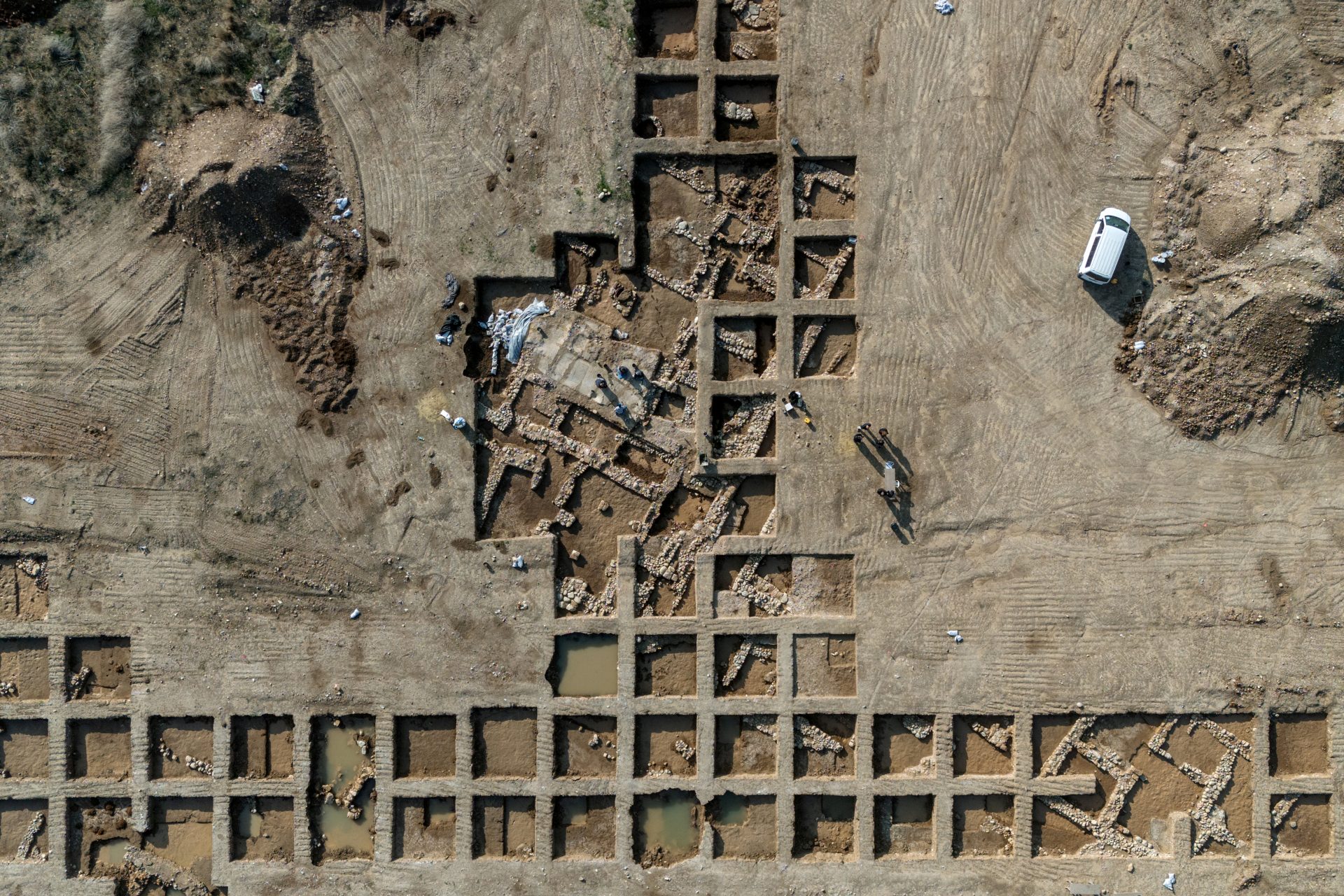 Remarkable Artifact Archaeologists Unveil Priceless Treasure And