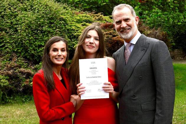 Empleados de Zarzuela explican que la relación entre Letizia y la infanta  Sofía es tormentosa