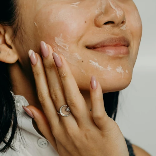 Rekomendasi Skincare Eksfoliasi untuk Pemula