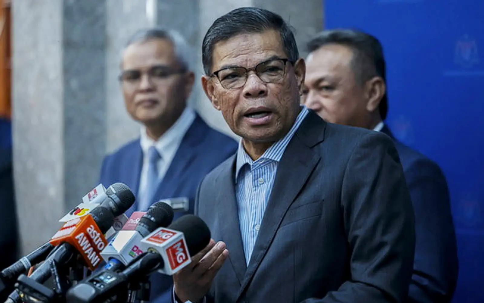 SAIFUDDIN S WHATSAPP KENA HACK visual data 2