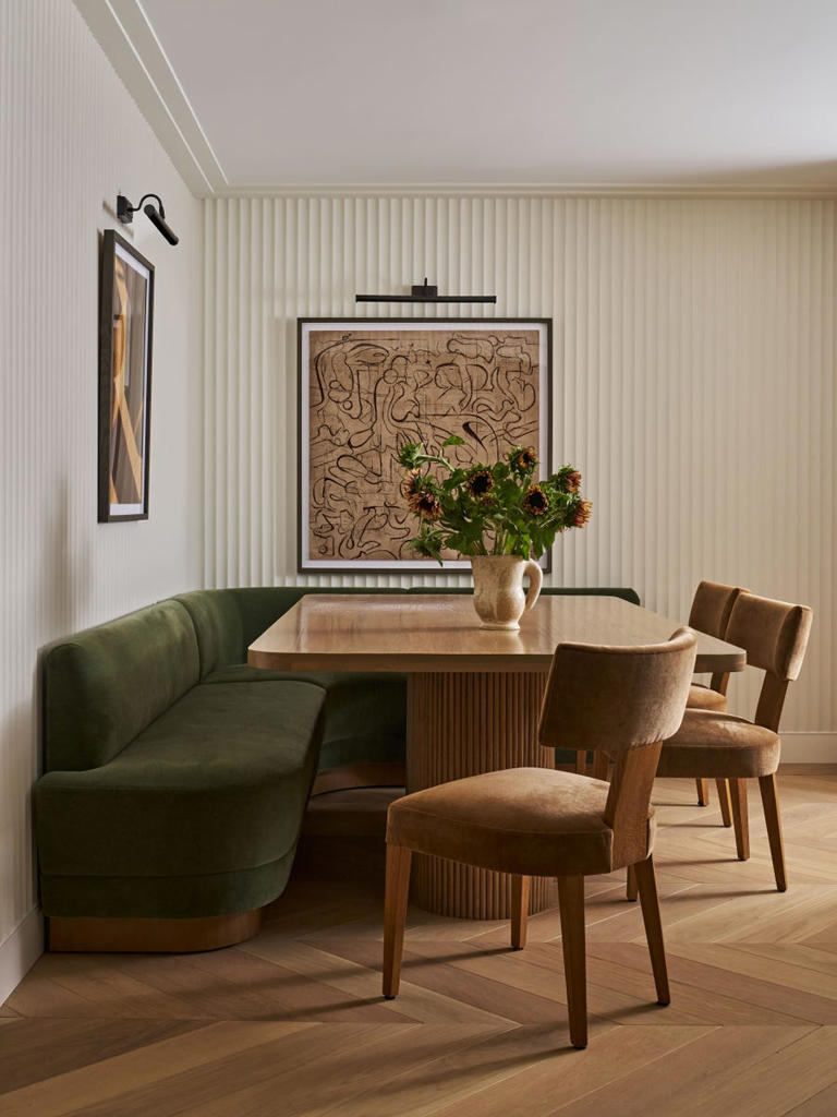 Photo inspiration: Visual Reference: Every Detail In This New York City Home Is Sophisticated