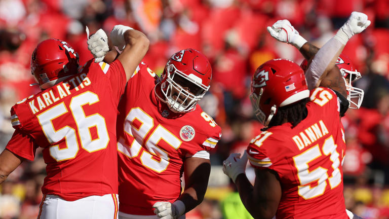 Predicting overs and unders for the 2025 Chiefs' defense