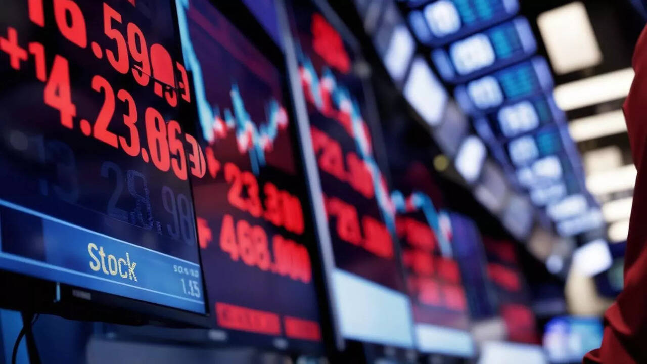 Indian Markets Open Flat Amid Mixed Global Signals Traders Eye