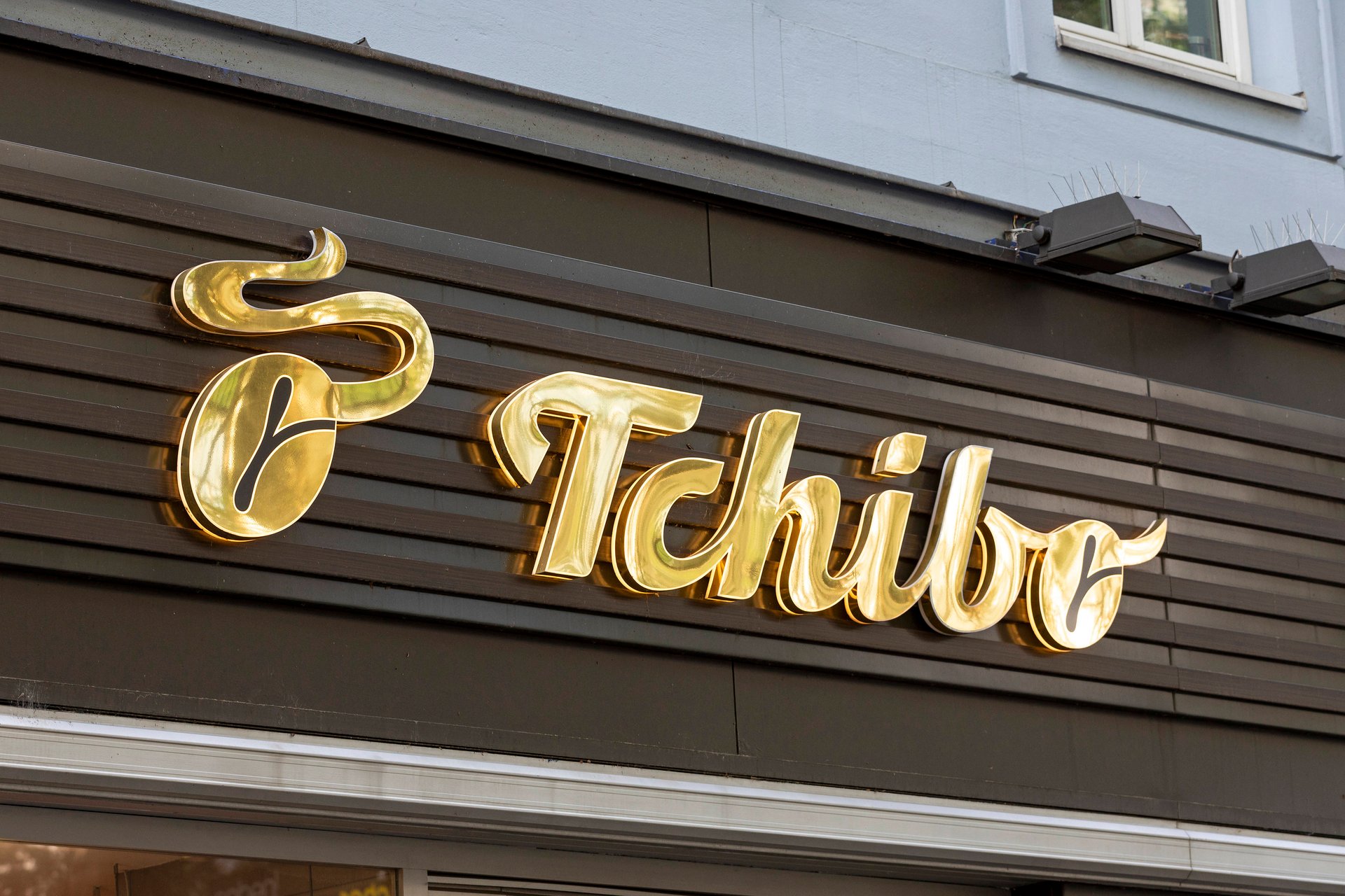 So servierst du stilvoll: Das Tablett von Tchibo mit sommerlichem ...